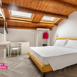 https://zisa-rooms-principe-di-paterno-double-room.sicilyhotelsitaly.net