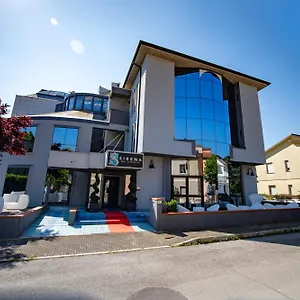 hotel-sirena-cesenatico.emilia-romagnahotels.net/